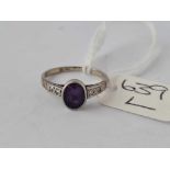 A 1930s white gold diamond amethyst ring 18ct gold size I - 2.1 gms