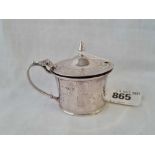 Another mustard pot engraved with festoons - Birmingham 1970 - 78 g. excluding BGL