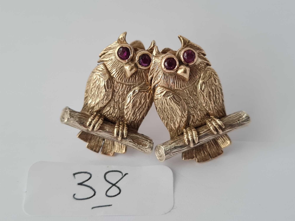PAIR OF LARGE 9CT OWL EAR CLIPS WITH STONE SET EYES 18g INC - Image 2 of 3