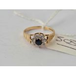 A cluster dress ring 9ct size M1/2 - 1.7 gms