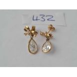 A pair of mounted white stone earrings 18ct gold - 2.7 gms