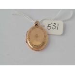 9ct oval locket 4.6g inc