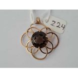 9ct brown stone pendant 6.1g inc