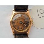 A ladies Accurist wrist watch on leather strap 9ct with seconds dial WO