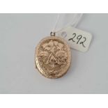 Victorian oval floral engraved gold back & front locket