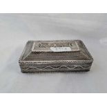 A silver filigree box with hinged cover - 5" wide - 140 g.