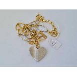 AN UNUSUAL 18CT GOLD HEART PENDANT NECKLACE 15.3g