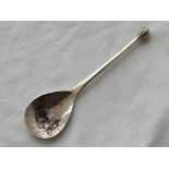 A hammered spoon with knob – London 1993 by G of H
