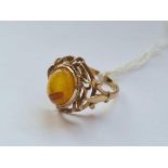A amber ring 9ct size P1/2 - 4.5 gms