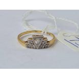 A gold and platinum diamond set ring 18ct gold size M - 2.5 gms