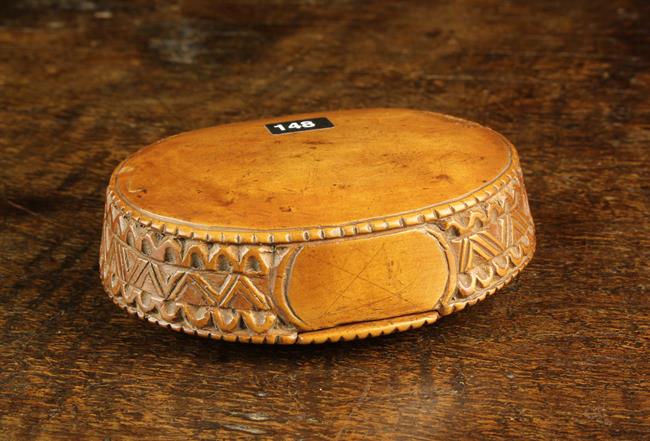 An Early 18th Century North European Oval Boxwood Snuff Box with a low releif carved scene of The - Image 5 of 5