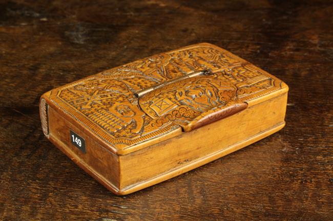 A Very Fine Early 18th Century North European Boxwood Snuff Box in the form of a Book. - Image 5 of 5