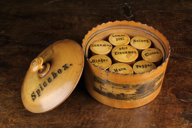 A Fine Early 19th Century Mauchline-ware Spice Box. - Image 2 of 5