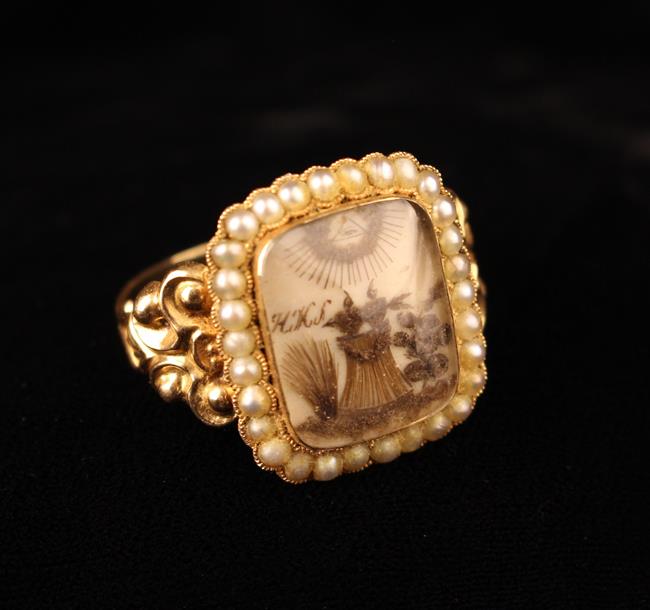 An 18th/Early 19th Century Gentleman's Continental Gold Memorial Ring. - Image 3 of 5