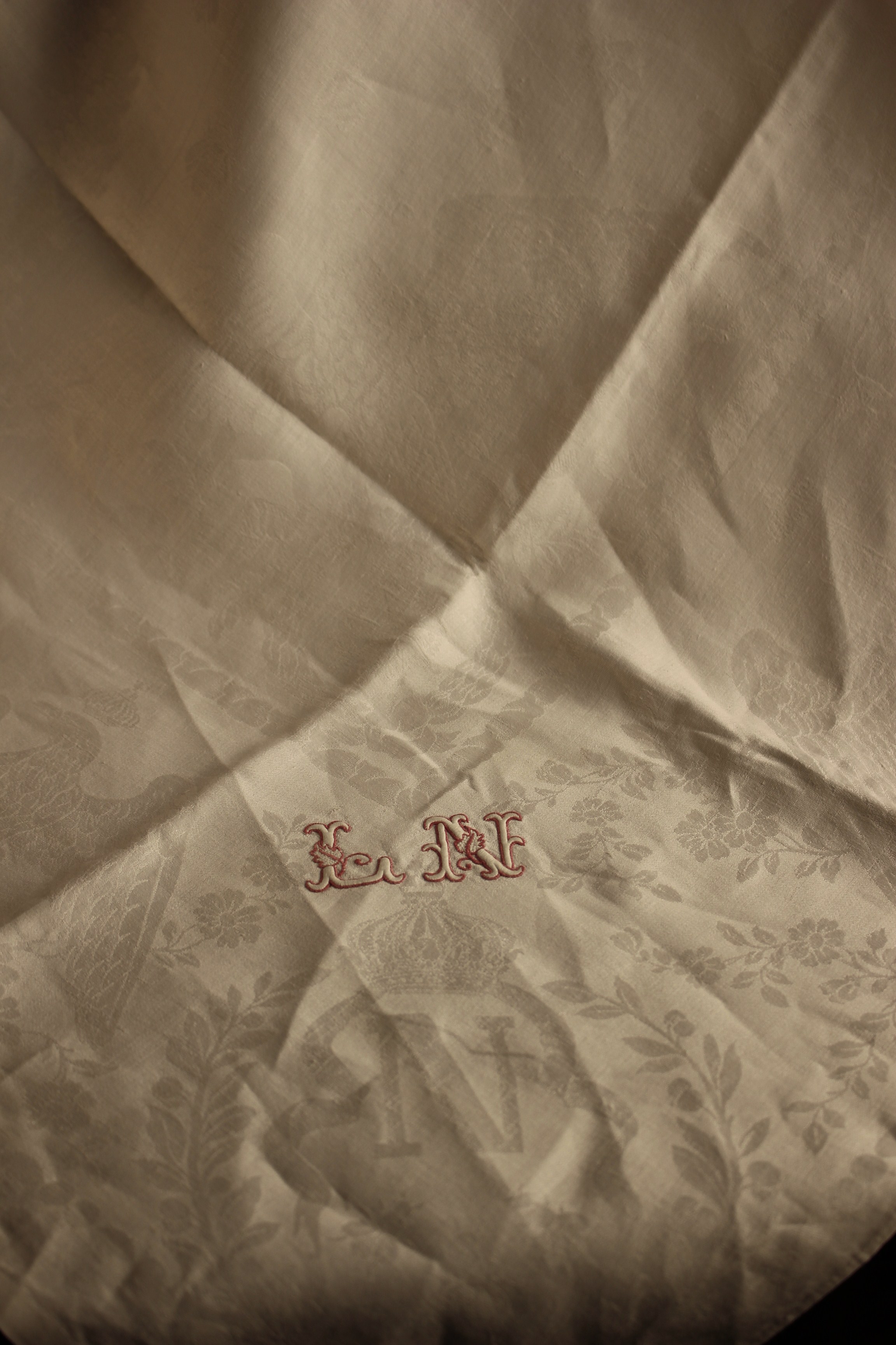 A Set of Eleven Large White Damask Table Napkins reputed to have come from the Royal Apartments of - Image 3 of 5