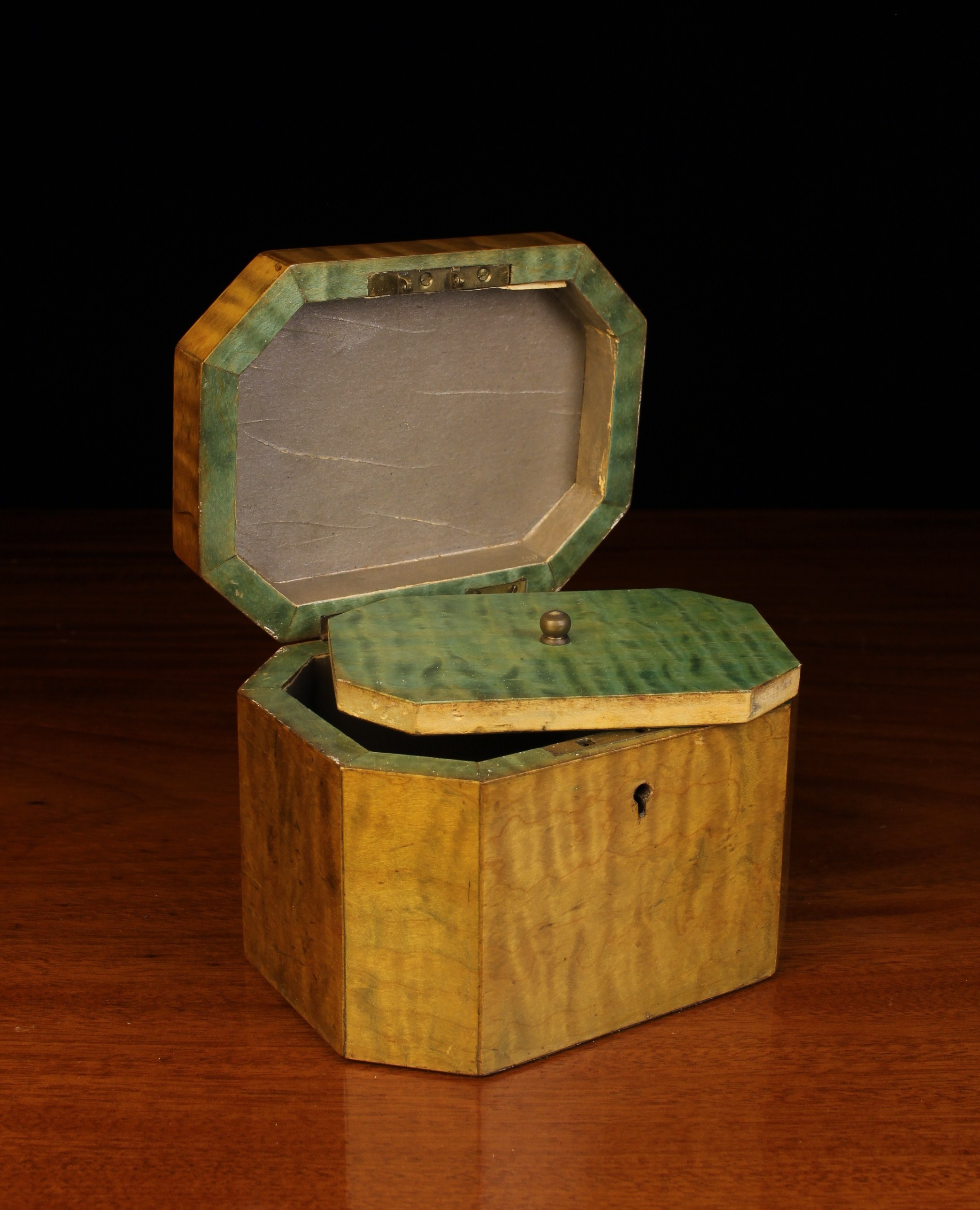 A Small Georgian Harewood Tea Caddy of rectangular bevel form. - Image 3 of 3