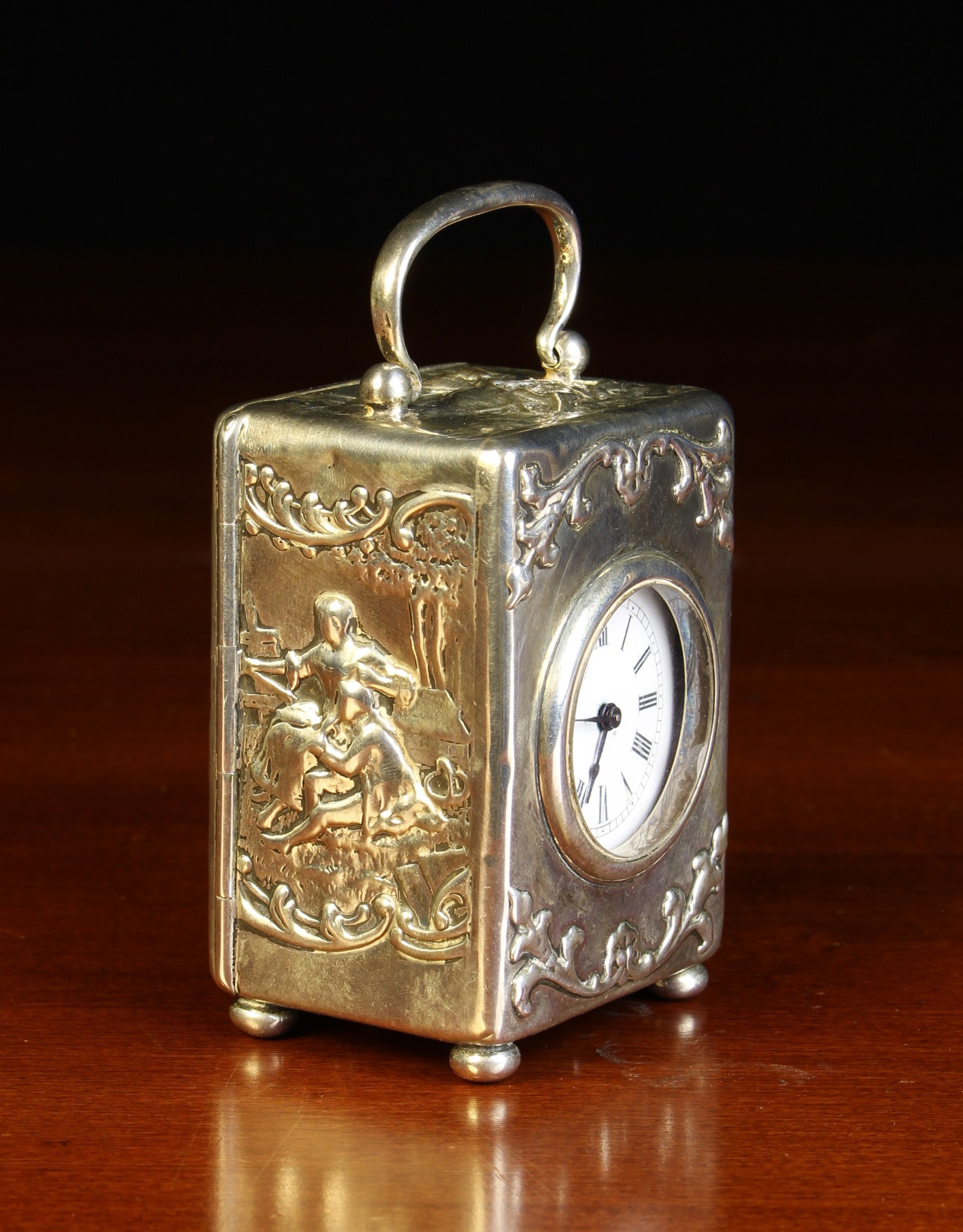 A Miniature Silver Cased Clock by William Comyns hallmarked London 1903. - Image 2 of 5