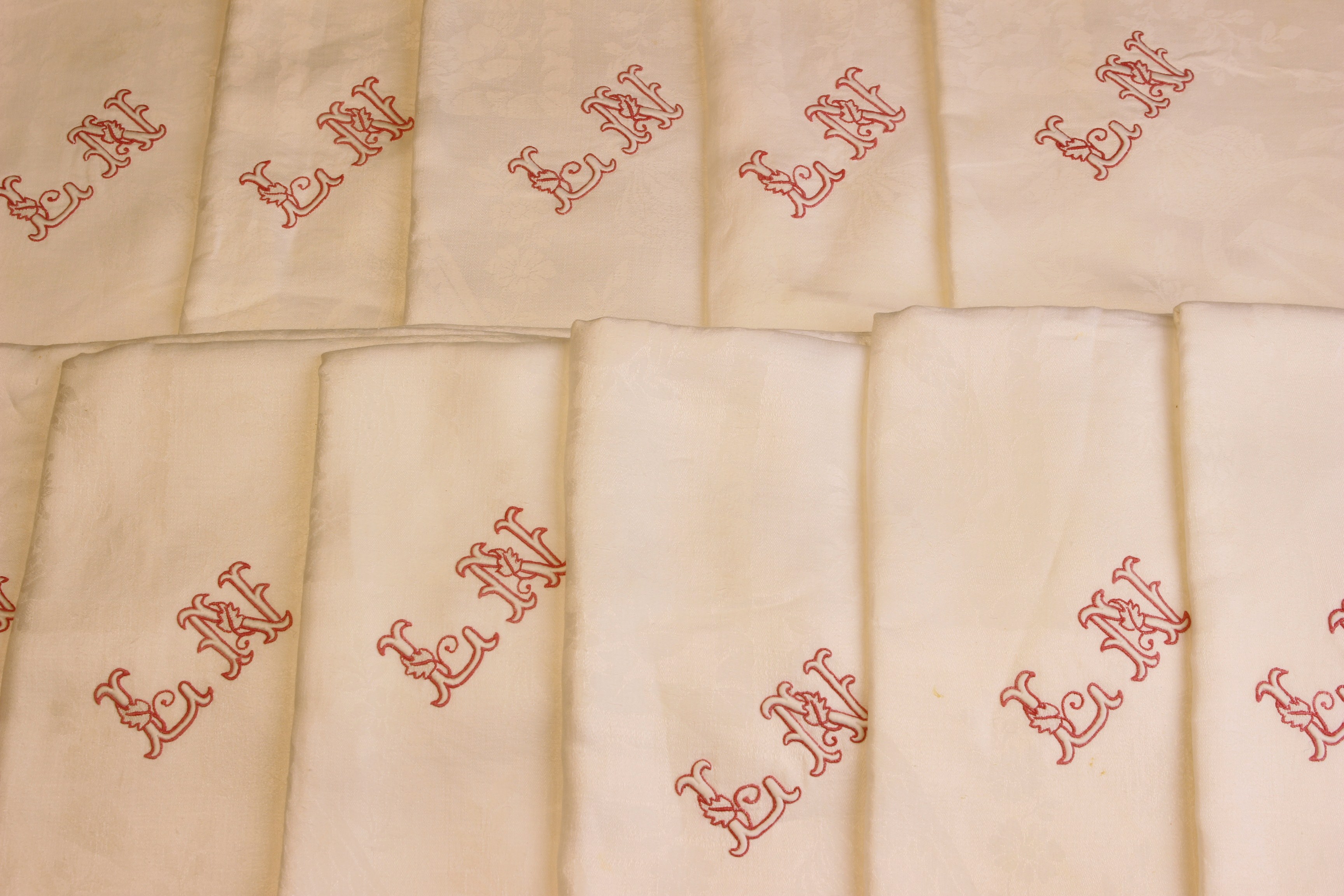 A Set of Eleven Large White Damask Table Napkins reputed to have come from the Royal Apartments of - Image 5 of 5