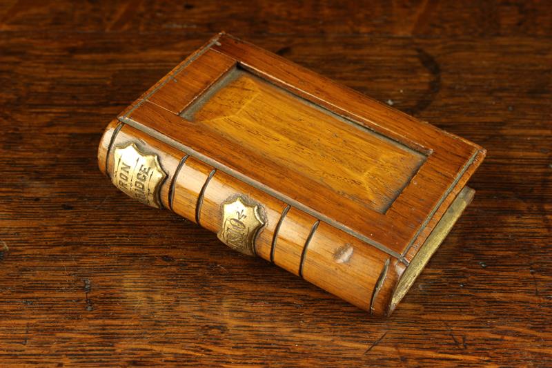 A 19th Century Oak Snuff Box in the form of a Book. - Image 3 of 5