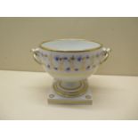 An early 19th century Worcester Flight and Barr period porcelain bon bon dish with griffin head