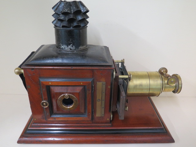 A good Magic Lantern projector - mahogany with brass fittings together with burr walnut slide box - Image 6 of 14