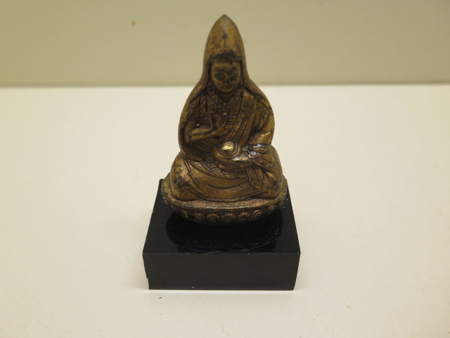 A bronze Buddha on stand with gilt finish - Height 9cm