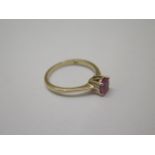 A hallmarked 9ct gold dress ring size Q/R - approx weight 2.5 grams - in generally good condition