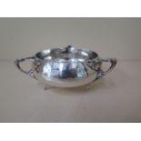 An Art Nouveau silver dish by Goldsmiths and Silversmiths London 1902/03 - approx weight 7.5 troy oz