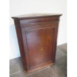 A Georgian oak corner cupboard with shell inlay - height 107cm x width 81cm