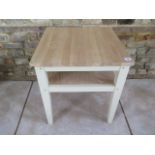 A shaker style side table in good condition