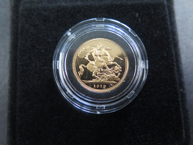 A gold full Sovereign dated 1979 - Image 2 of 2