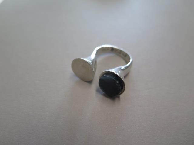 A Georg Jensen silver ring no 173 designed by Bert Gabrielsen with stone insert, possibly
