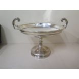 A Walker and Hall twin handled tazza, Sheffield 1924/5, 17cm tall x 24cm wide, approx 15.5 troy