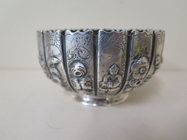 A Victorian silver Chinese style embossed bowl, 6cm tall x 10cm, London 1875/76, maker FDT - Image 3 of 5