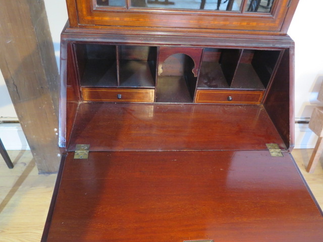 A good quality Edwardian inlaid mahogany three drawer bureau bookcase of small proportions, 178cm - Image 2 of 4