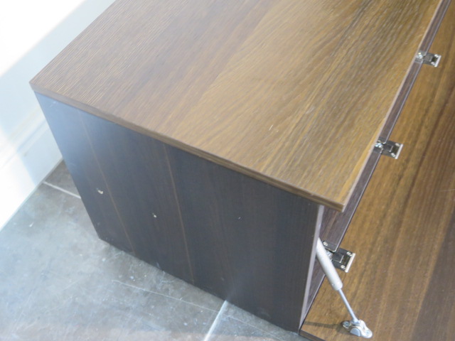 A teak TV unit with a drawer, 40cm tall x 108cm x 40cm - Image 3 of 4