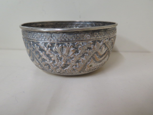 An Eastern embossed white metal bowl, 5.5cm tall x 11.5cm diameter, generally good condition, approx - Image 2 of 4