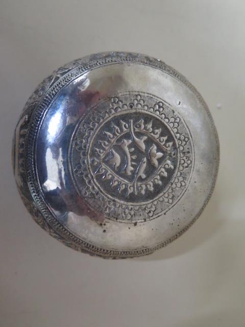 An Eastern embossed white metal bowl, 5.5cm tall x 11.5cm diameter, generally good condition, approx - Image 4 of 4