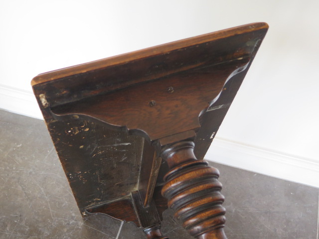 An oak low side table on bulbous supports, 43cm tall x 84cm x 37cm - Image 2 of 2