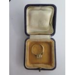 A 15ct yellow gold pearl daisy ring, size R, approx 4 grams, in good condition, marked 15ct