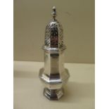 A silver caster Chester 1907/08 G.N.R.H, 17cm tall, approx 3.1 troy oz, no engraving generally good