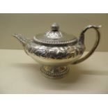 A good Scottish silver teapot with vine and grape decoration, Robert Grey & Son Glasgow 1821, approx