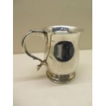 A silver tankard, Birmingham 1941/42, 12.5cm tall, approx 10.9 troy oz, no engraving, generally good