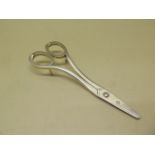 A silver pair of Continental silver grape shears, 14 cm long, approx 2 troy oz, in good condition