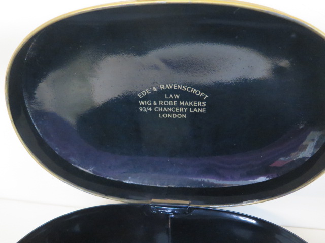 Ede & Ravenscroft Barristers horse hair wig, collars ruff and cuffs in an oval metal tin to A.R - Image 2 of 6