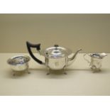 A silver three piece tea set with associated bowl, tea pot and jug, Birmingham 1906/07, bowl