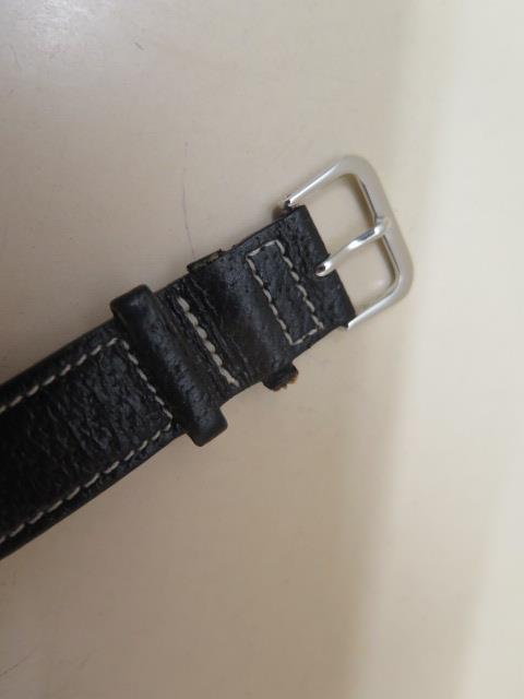 A Cyma 9ct gold Cymaflex manual wind wristwatch with 30mm case on a black leather strap, running and - Image 3 of 5