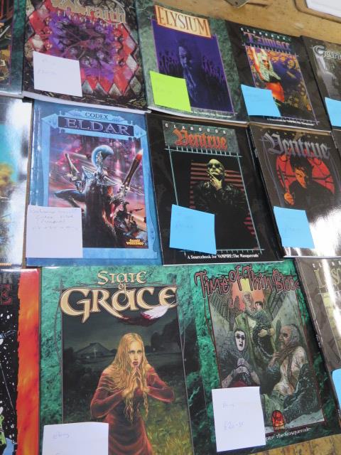 A collection of 20 paperback fantasy gaming source books and Warhammer Codex, all good, - Image 3 of 4