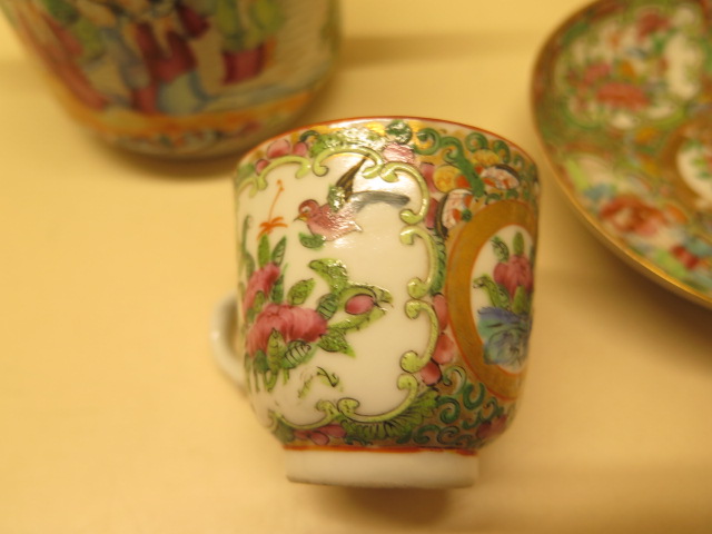 A matched famille rose Canton bachelors part tea set on tray, teapot with associated top otherwise - Image 7 of 8