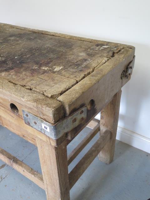 A pine butchers block on stand, 81cm tall x 109cm x 64cm (in barn find condition) - Image 4 of 4